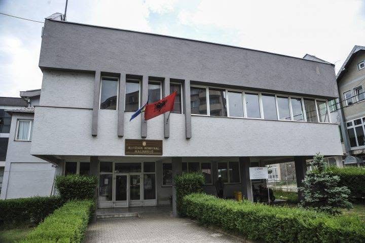 Nisma akuzohet nga VV-ja për blerje votash me para publike në Malishevë